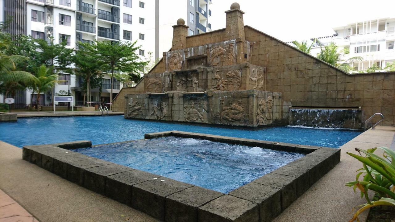 Cozy Swiss Garden Beach Resort Residence Kampung Sungai Karang Exterior foto